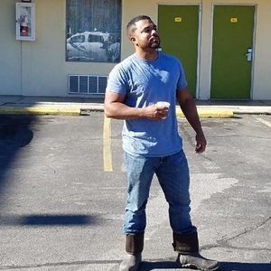 Meet your Posher, Bradley